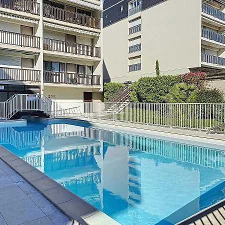 Douillet A Deauville 5p