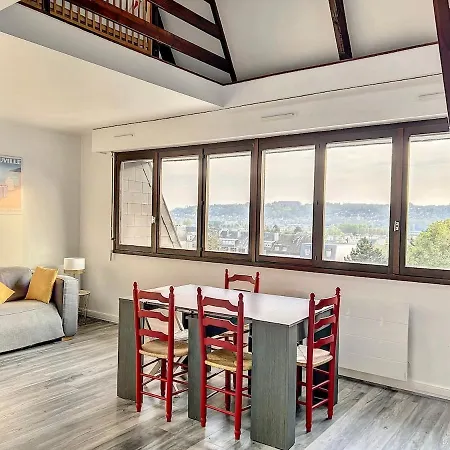 Douillet A Deauville 5p